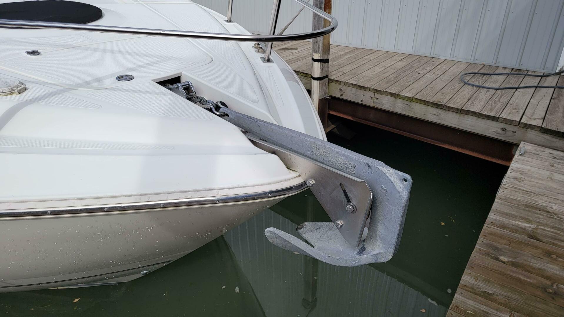 Slide: The Image of Cruisers 4450 Express Motor Yacht 2000 - 4433575