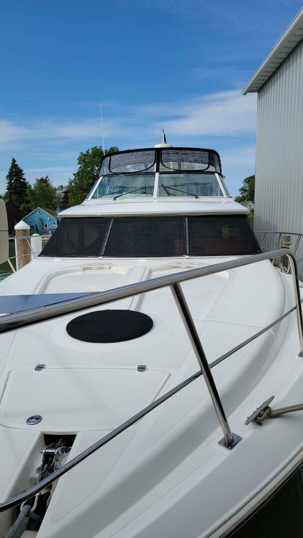 Slide: The Image of Cruisers 4450 Express Motor Yacht 2000 - 4433583