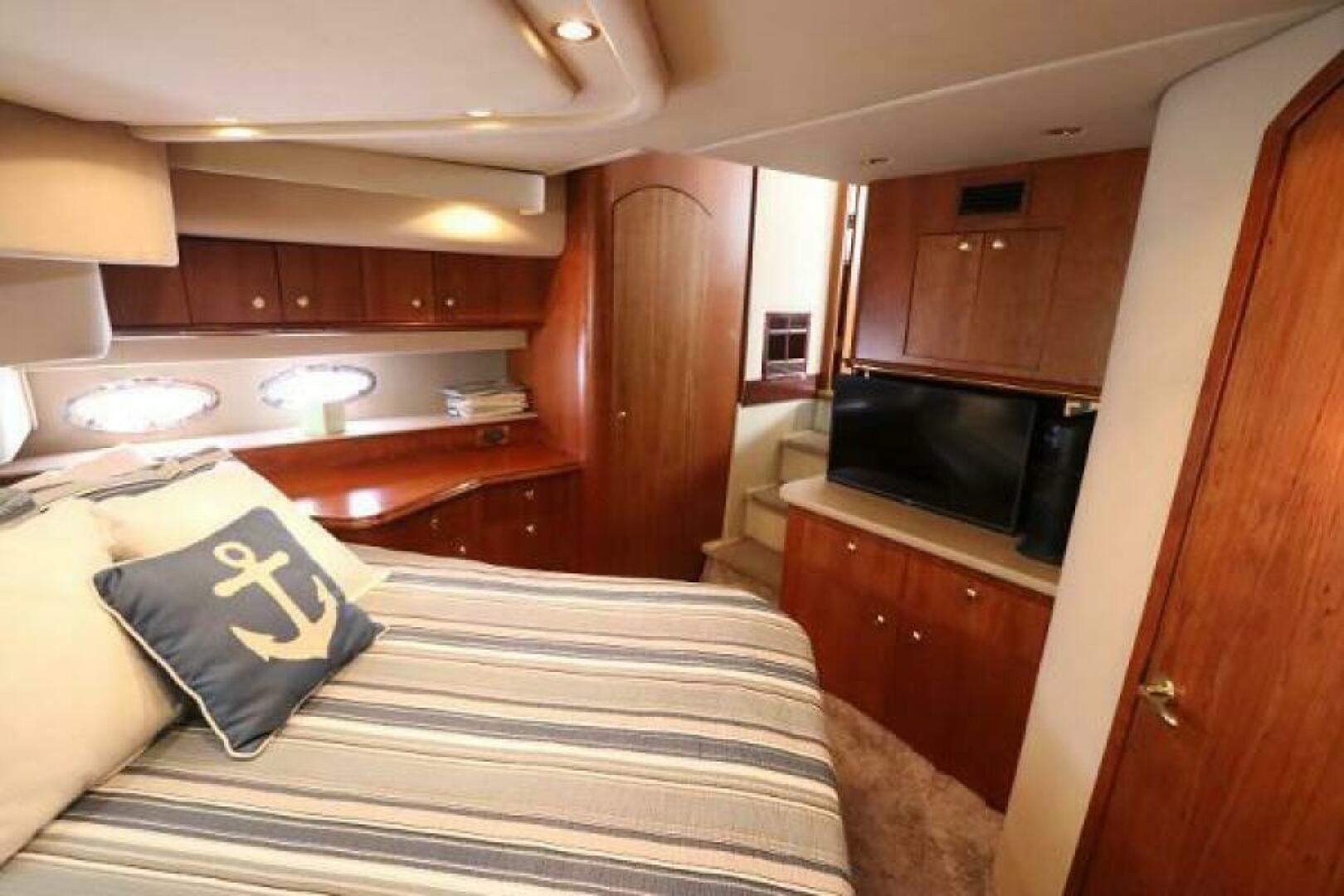 Slide: The Image of Cruisers 4450 Express Motor Yacht 2000 - 5390074
