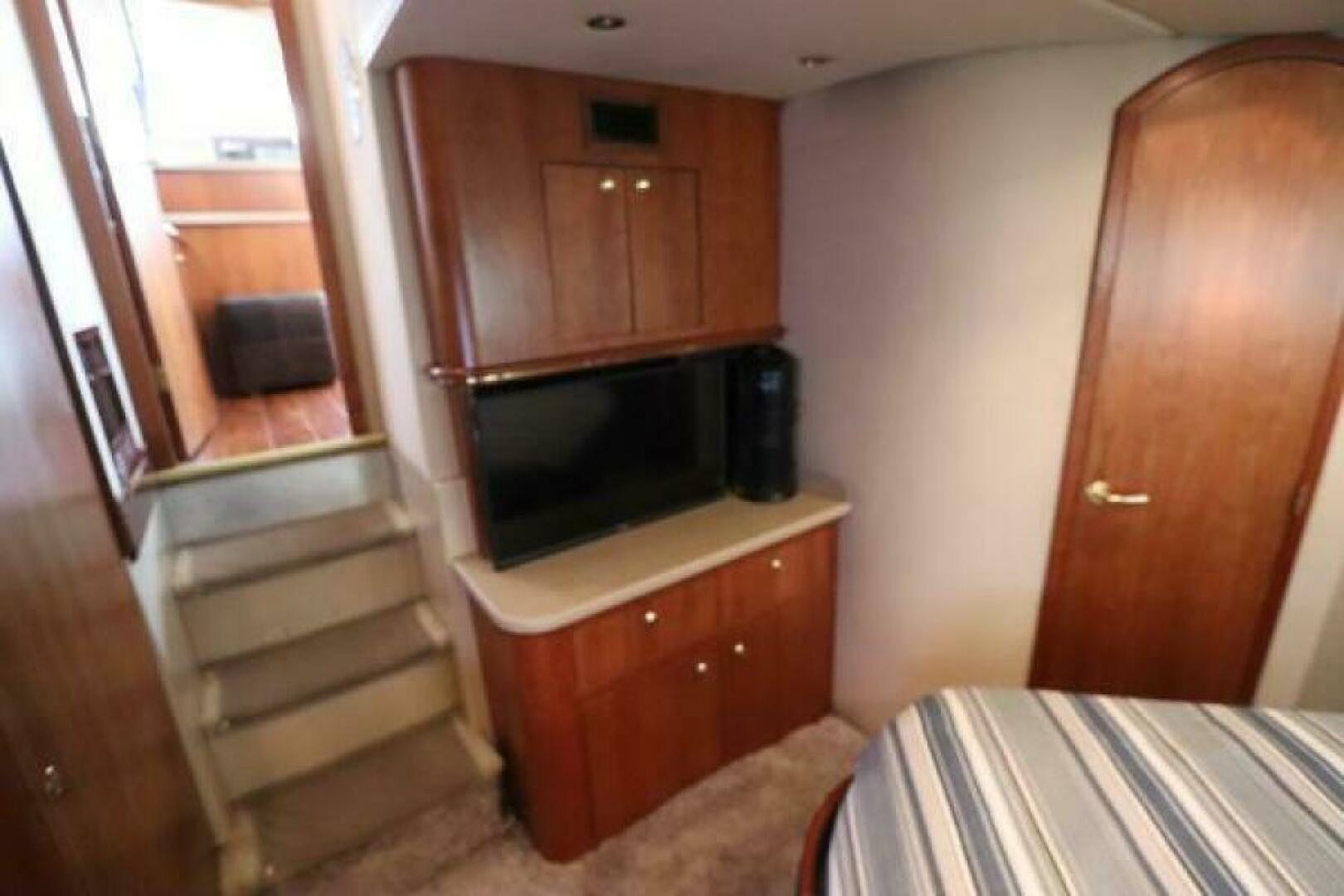Slide: The Image of Cruisers 4450 Express Motor Yacht 2000 - 5390075