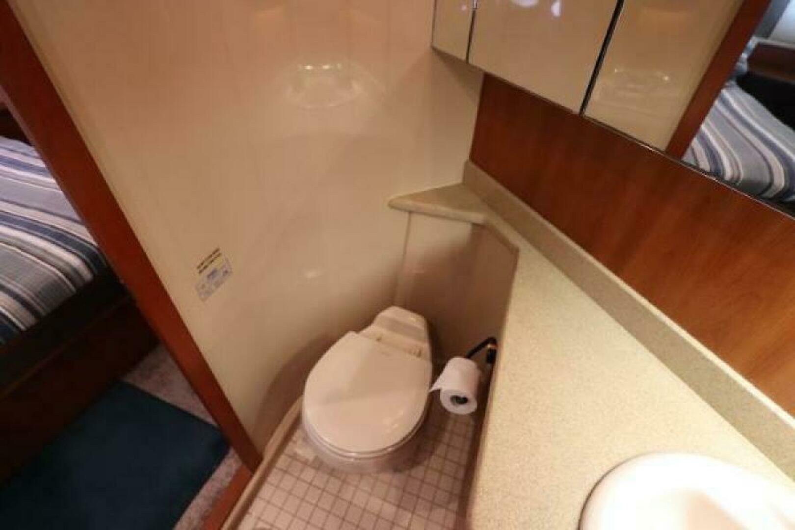 Slide: The Image of Cruisers 4450 Express Motor Yacht 2000 - 5390078