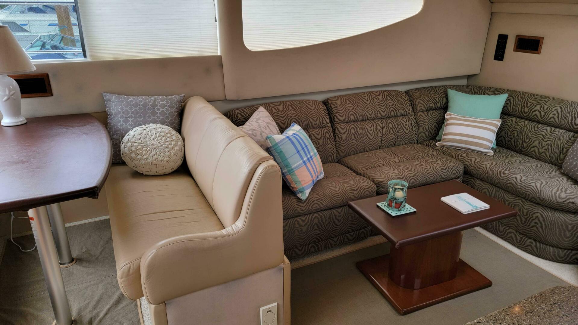 Slide: The Image of Cruisers 4450 Express Motor Yacht 2000 - 4433475