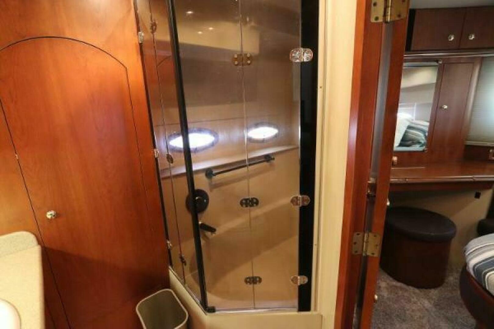 Slide: The Image of Cruisers 4450 Express Motor Yacht 2000 - 5390081