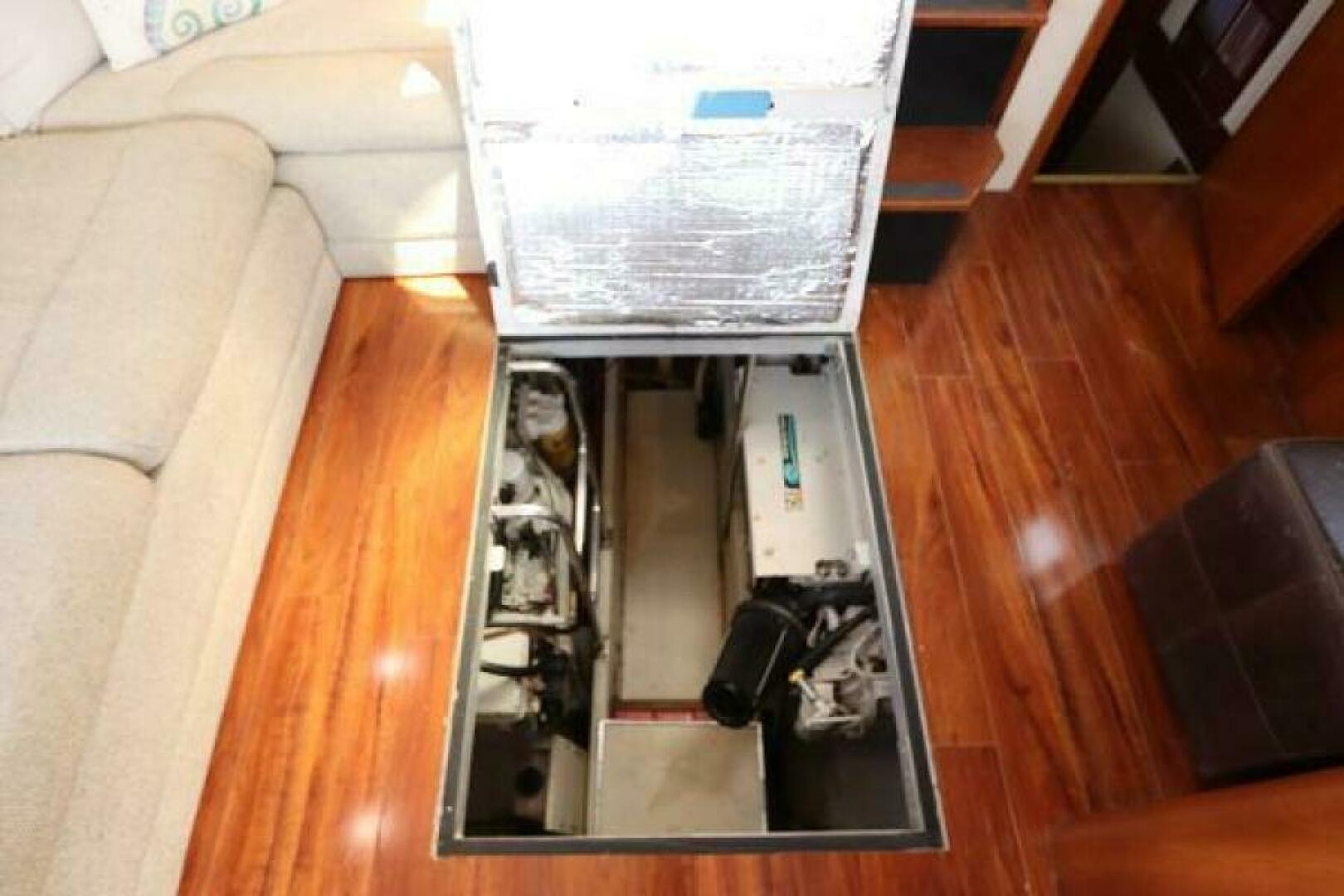 Slide: The Image of Cruisers 4450 Express Motor Yacht 2000 - 5390083