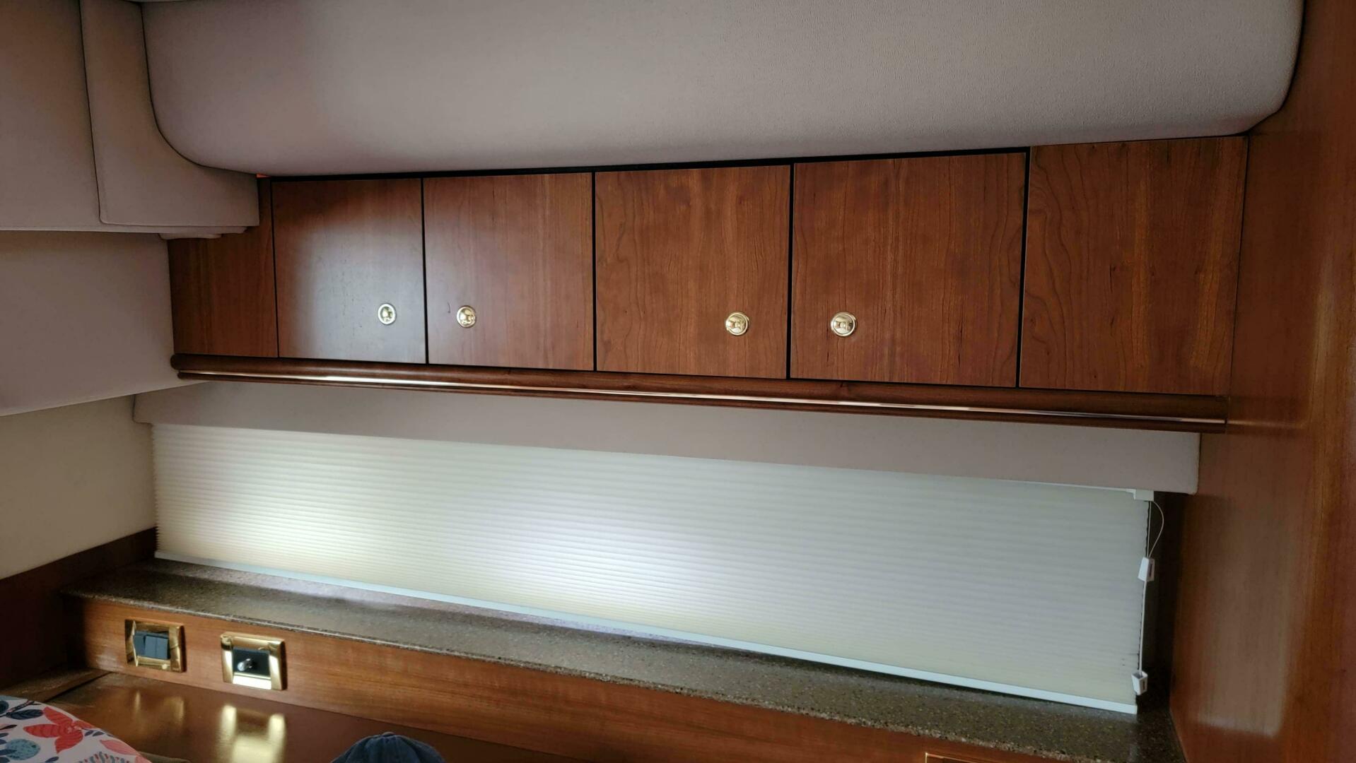 Slide: The Image of Cruisers 4450 Express Motor Yacht 2000 - 4433635