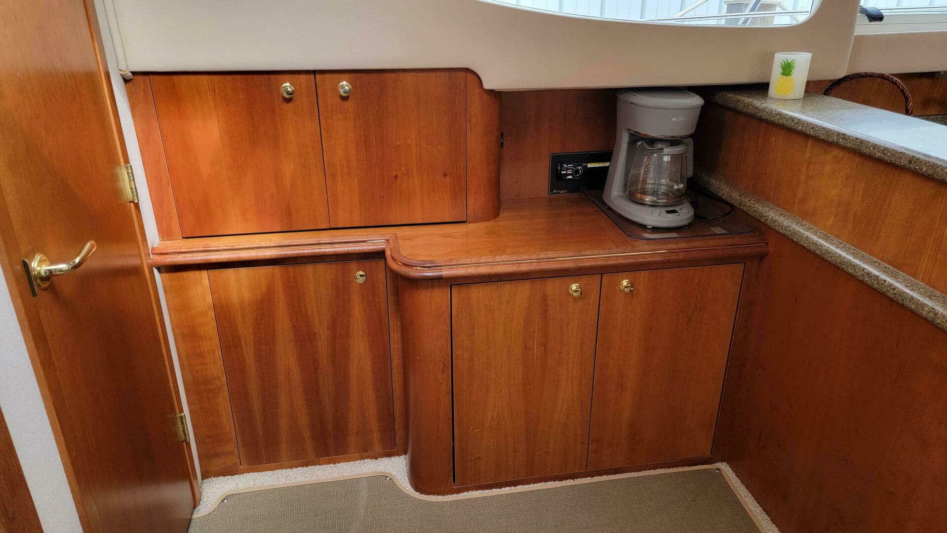 Slide: The Image of Cruisers 4450 Express Motor Yacht 2000 - 4433682