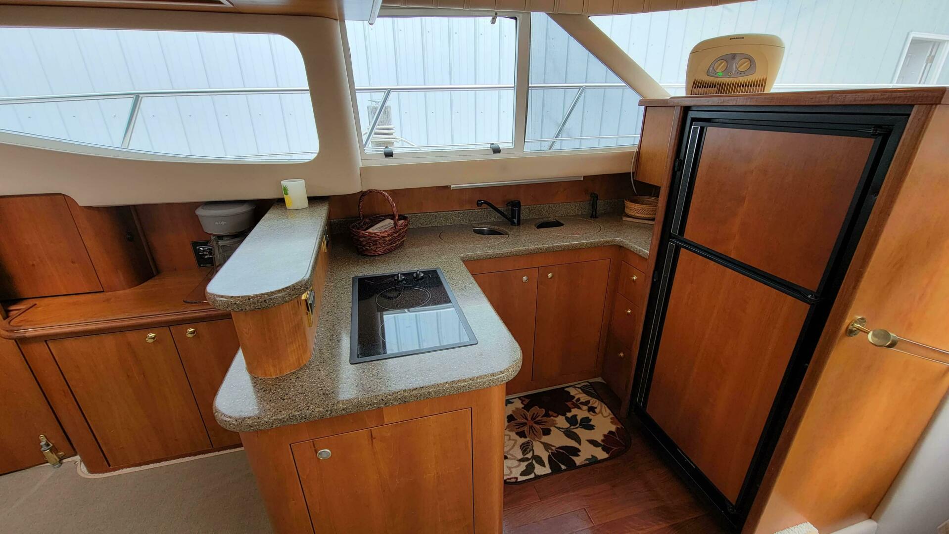 Slide: The Image of Cruisers 4450 Express Motor Yacht 2000 - 4433686