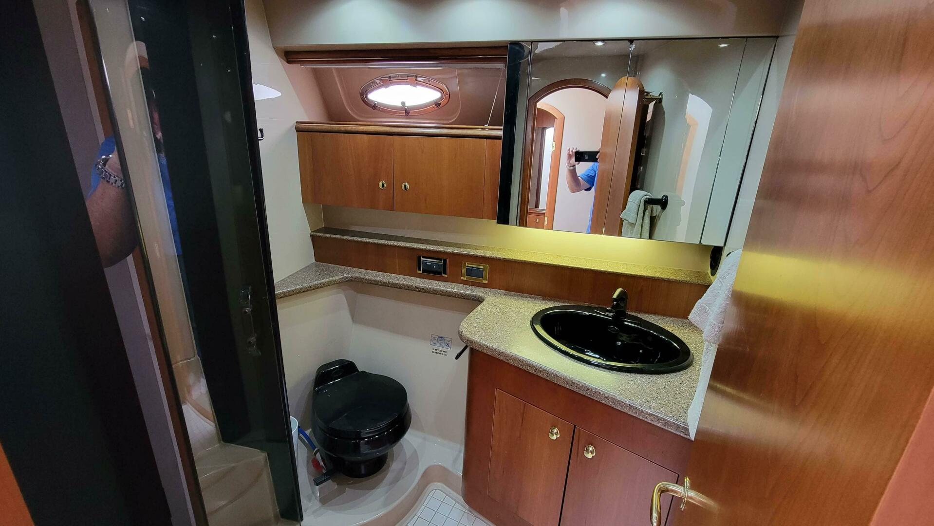 Slide: The Image of Cruisers 4450 Express Motor Yacht 2000 - 4433725