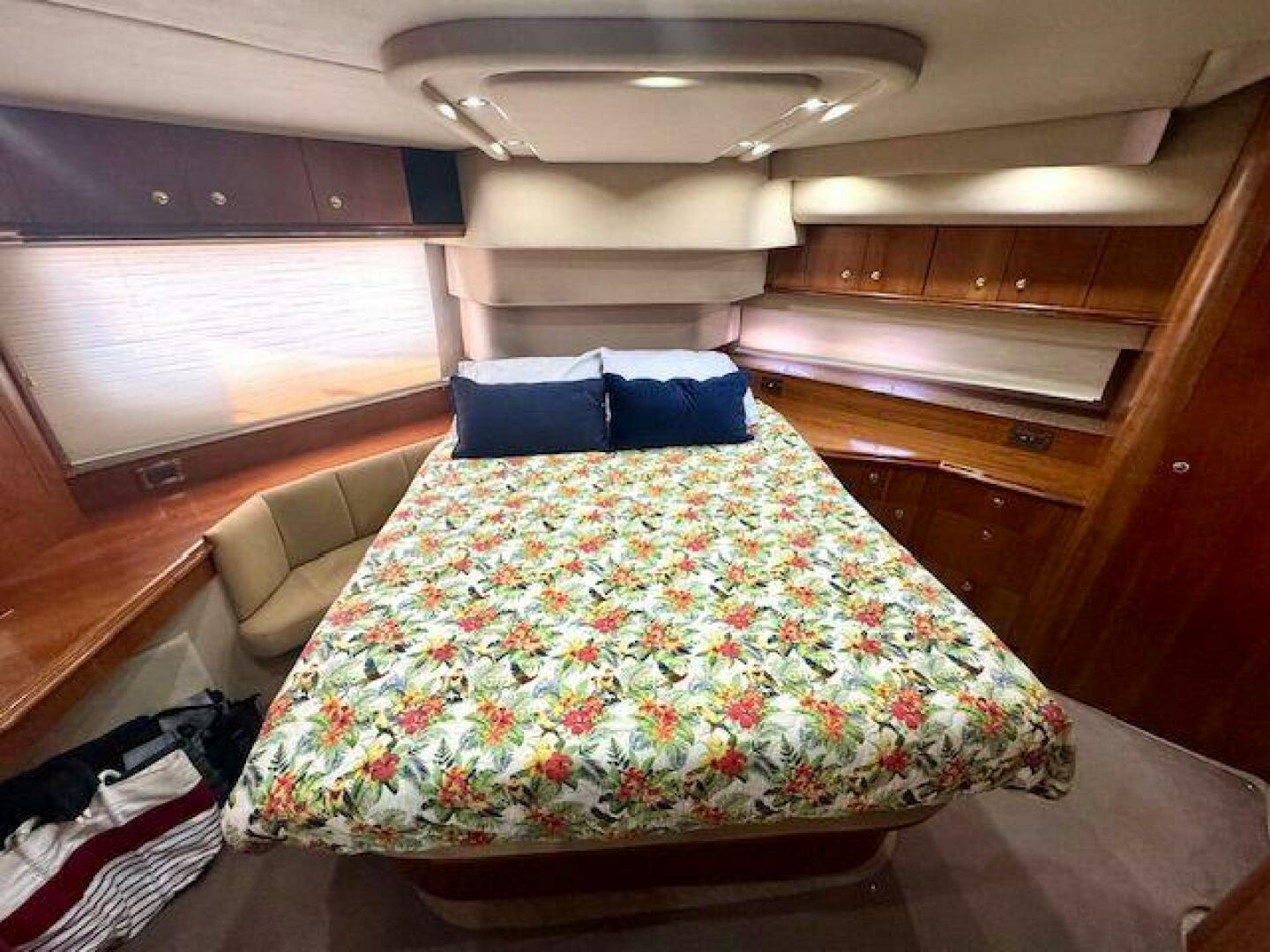 Slide: The Image of Cruisers 4450 Express Motor Yacht 2001 - 5503786