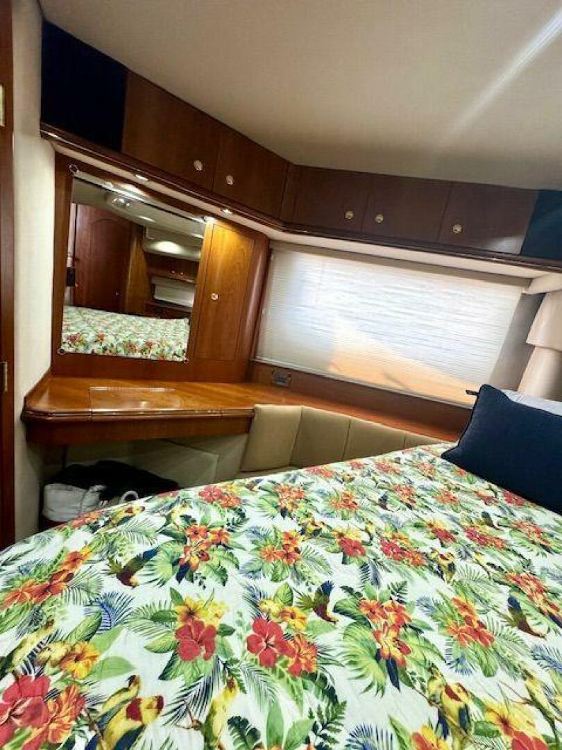 Slide: The Image of Cruisers 4450 Express Motor Yacht 2001 - 5503788