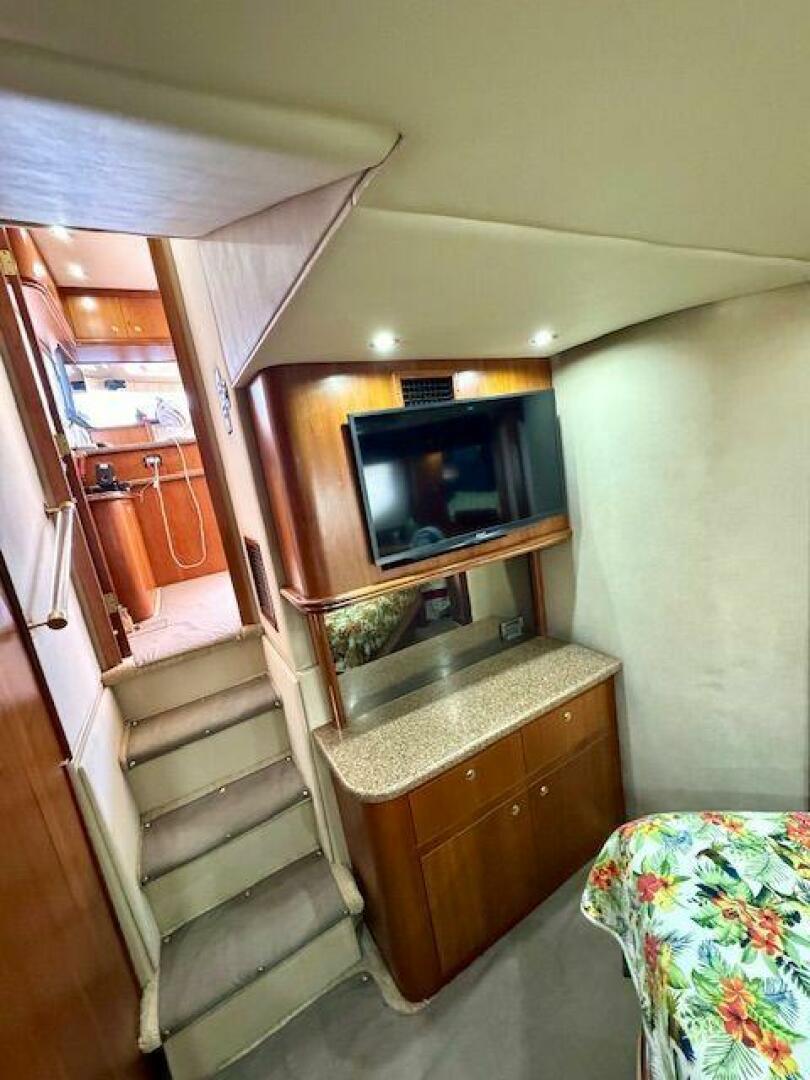 Slide: The Image of Cruisers 4450 Express Motor Yacht 2001 - 5503790