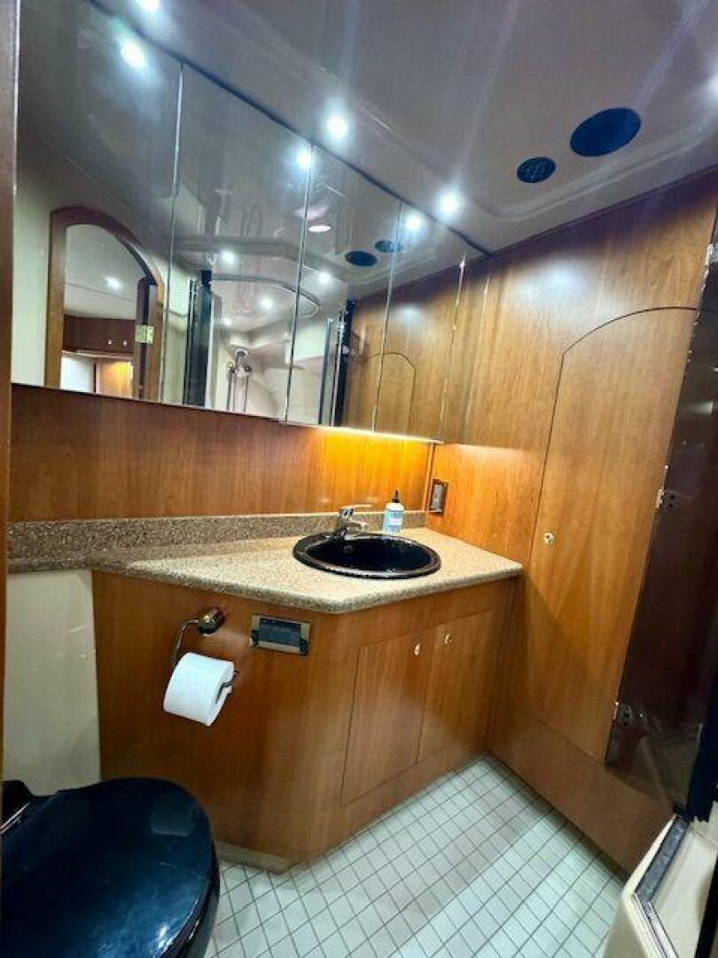 Slide: The Image of Cruisers 4450 Express Motor Yacht 2001 - 5503794