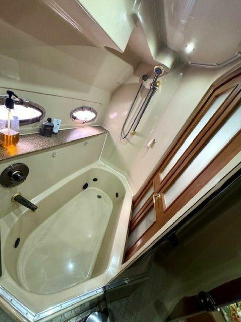 Slide: The Image of Cruisers 4450 Express Motor Yacht 2001 - 5503795