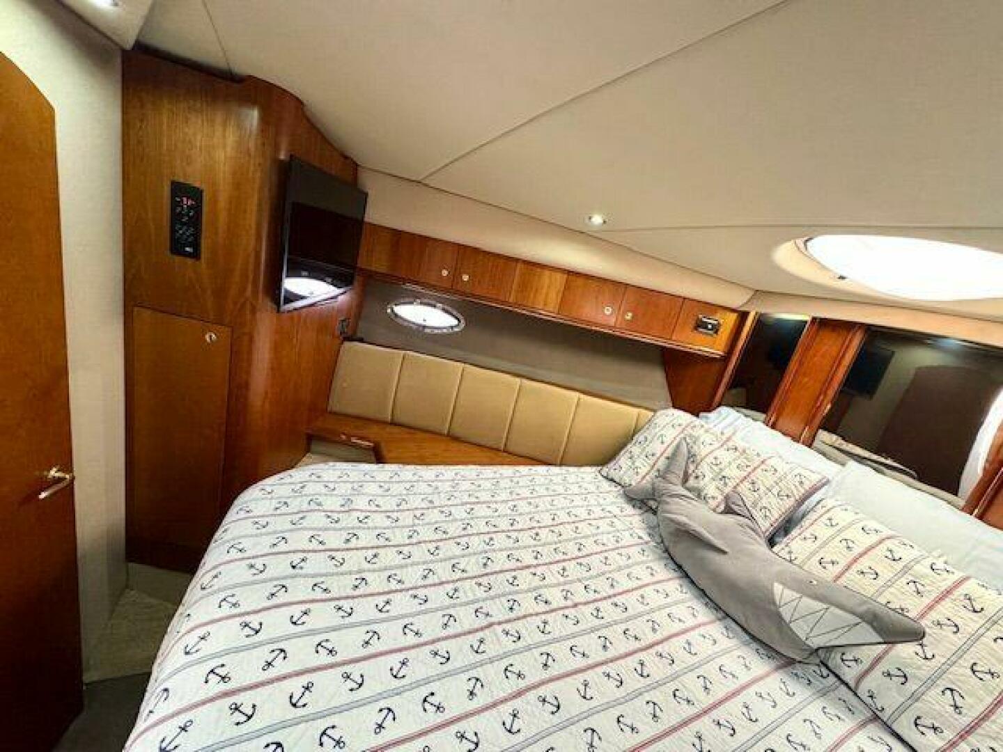 Slide: The Image of Cruisers 4450 Express Motor Yacht 2001 - 5503800