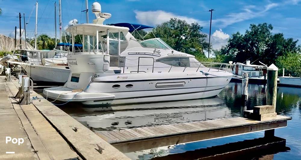 Slide: The Image of Cruisers 4450 Express MY 2001 - 15246340