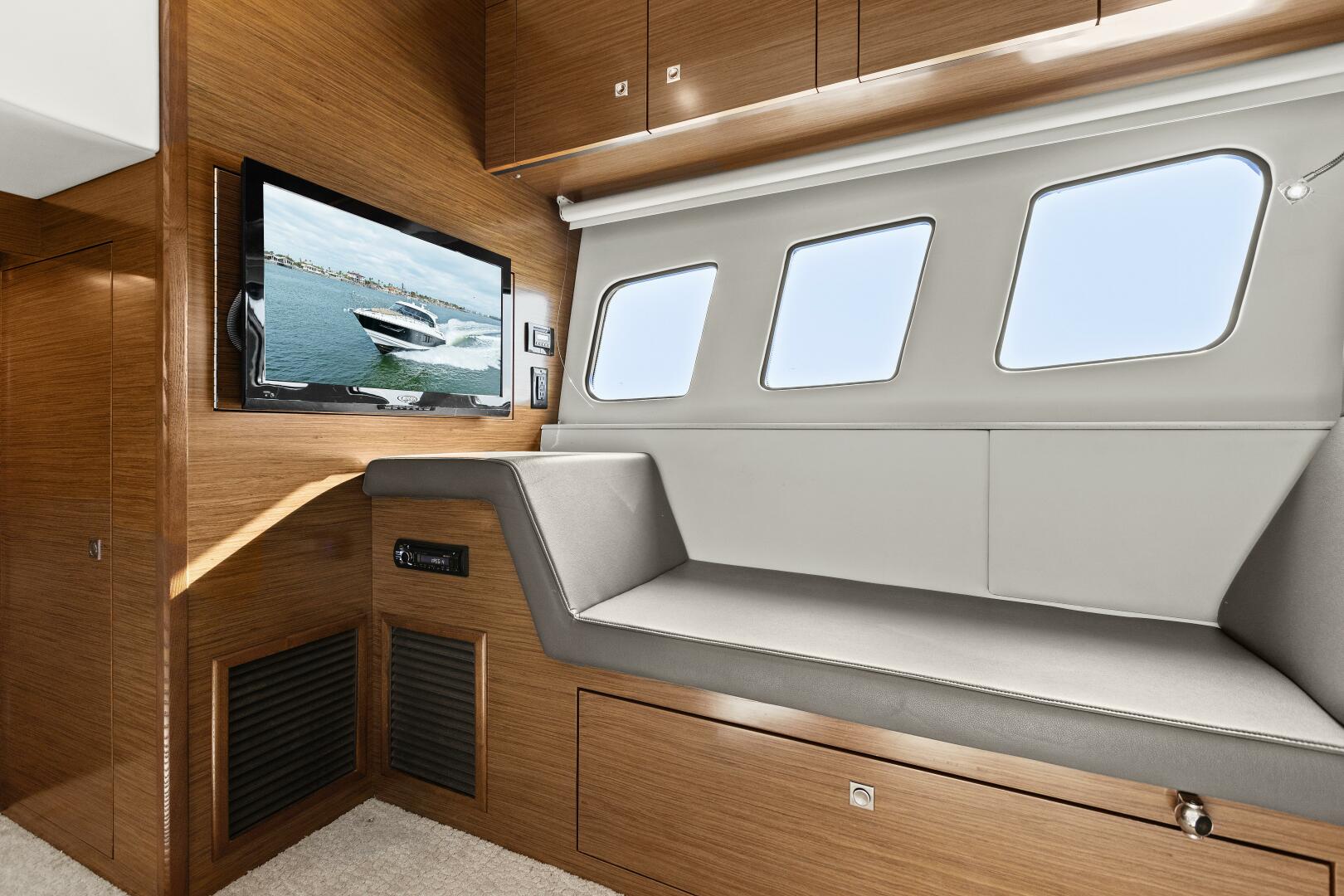 Slide: The Image of 2014 45 Cruisers Yachts Cantius - Best Times Too - 4871226