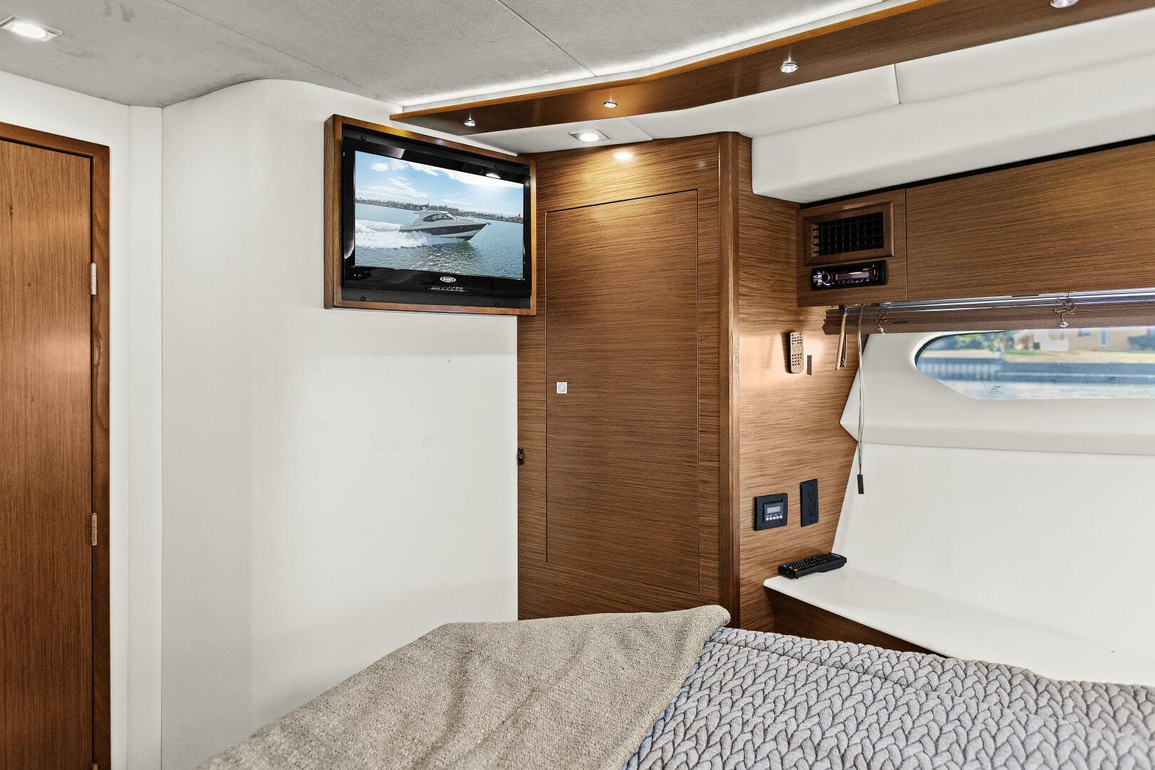 Slide: The Image of 2014 45 Cruisers Yachts Cantius - Best Times Too - 4871298
