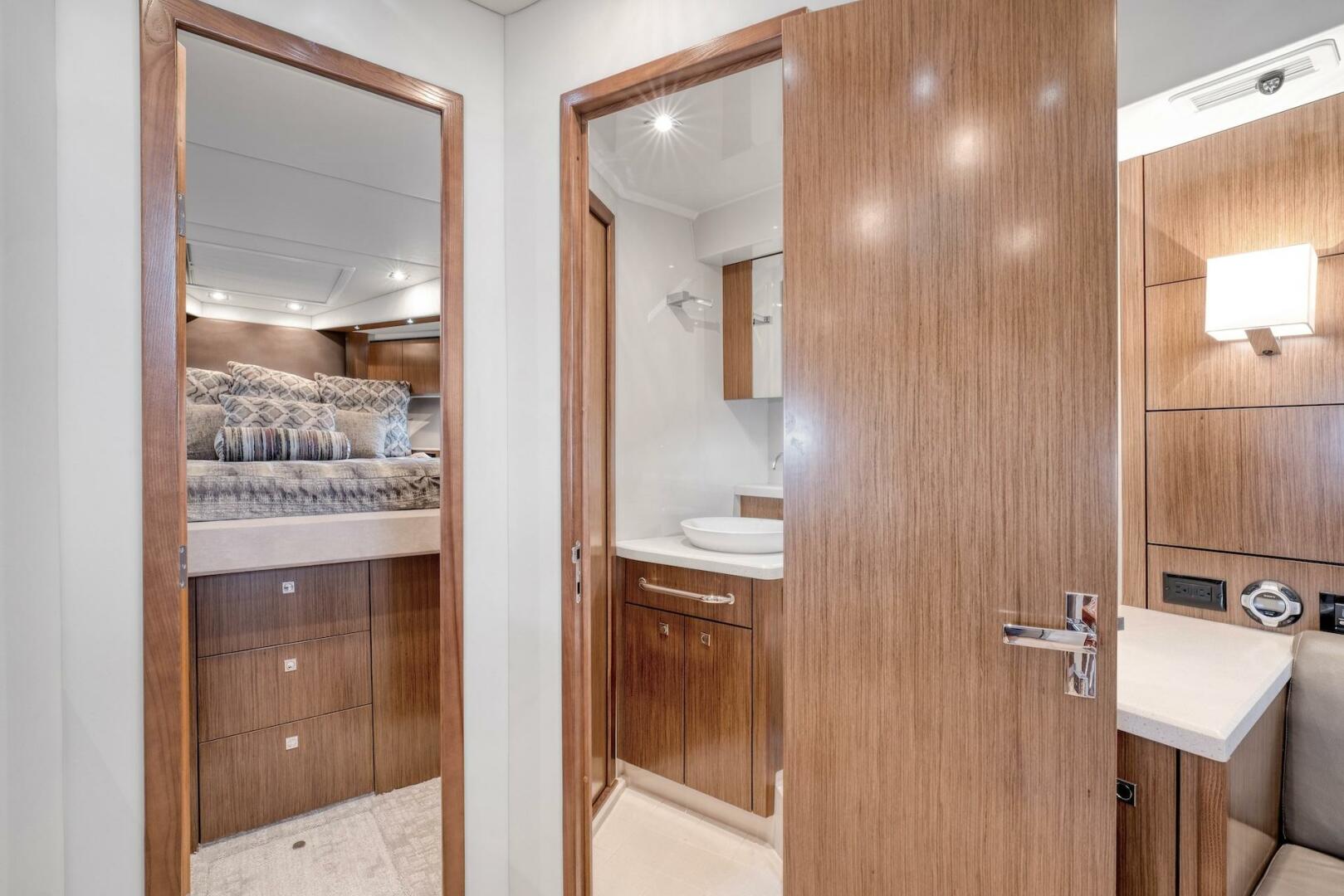 Slide: The Image of 2015 Cruisers Yachts 48 Cantius - Full Beam Master Head - 5116990