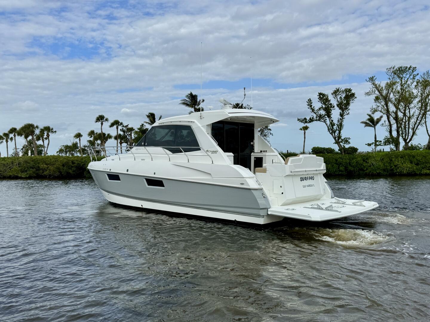 Slide: The Image of 2015 Cruisers Yachts 48 Cantius - Profile - 5131283