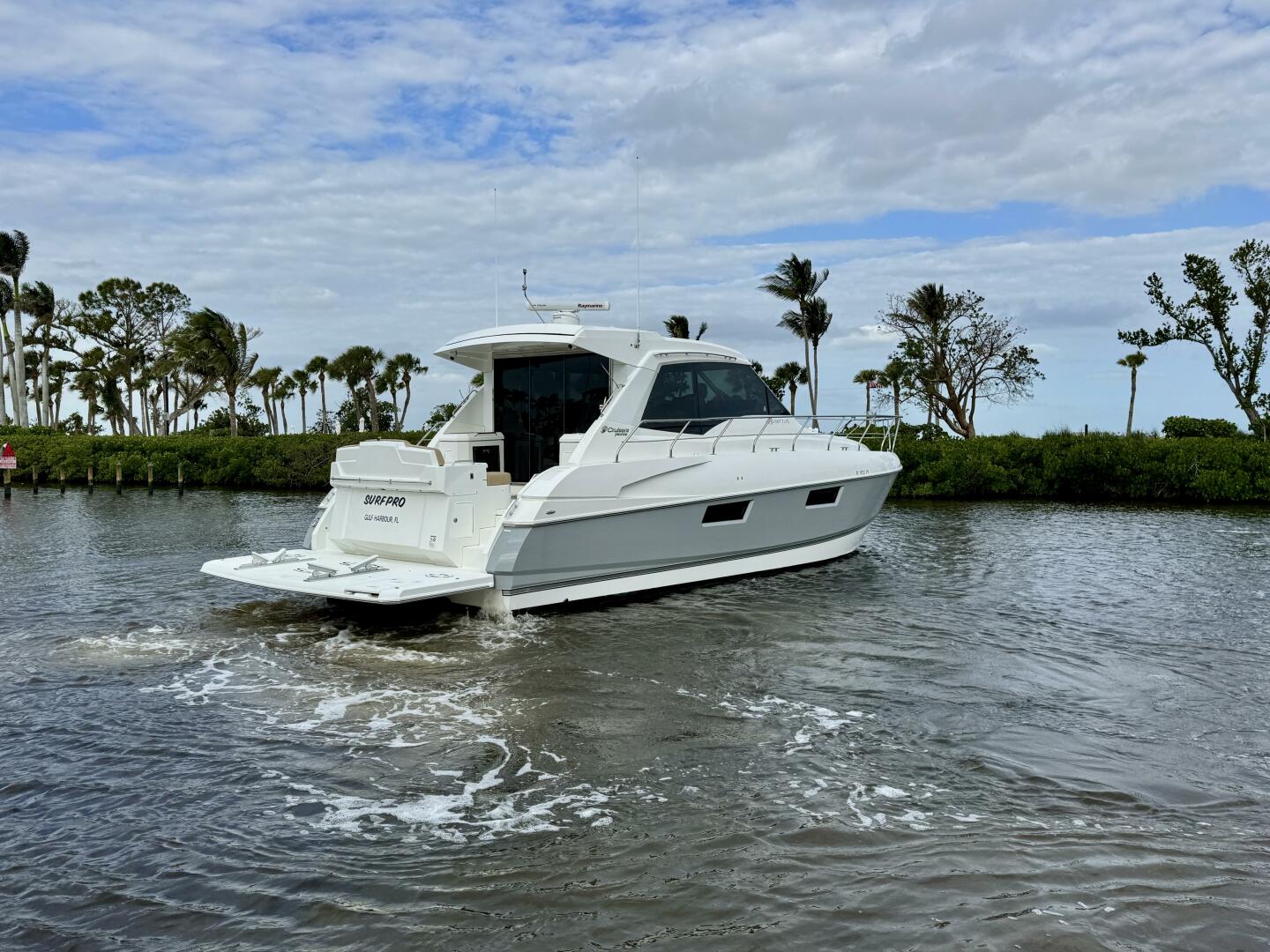 Slide: The Image of 2015 Cruisers Yachts 48 Cantius - Profile - 5131285