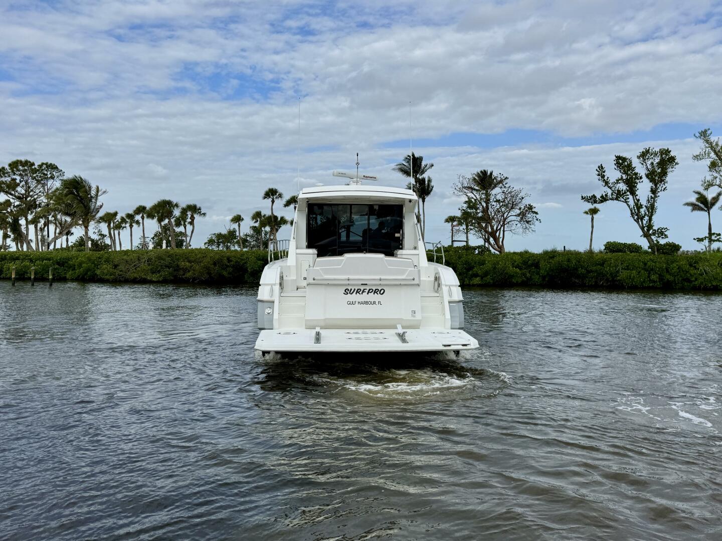 Slide: The Image of 2015 Cruisers Yachts 48 Cantius - Profile - 5131284