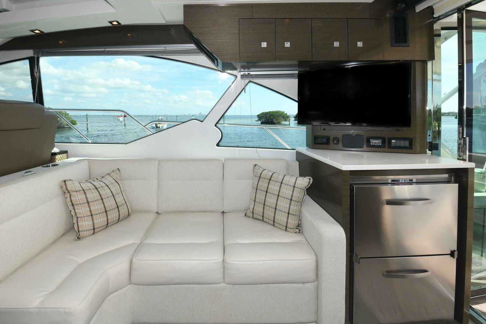 Slide: The Image of 2018 50 Cruisers Cantius - Grateful III - Salon/ Galley - 10