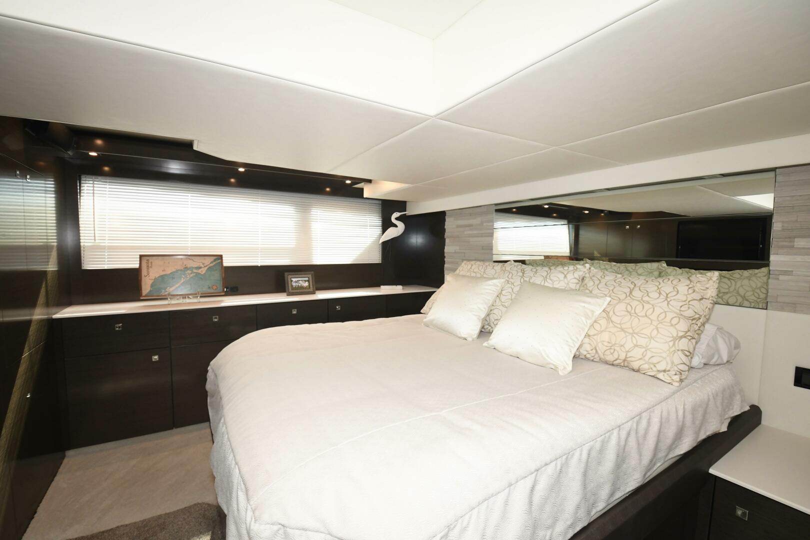Slide: The Image of 2018 50 Cruisers Cantius - Grateful III - Master Stateroom - 19