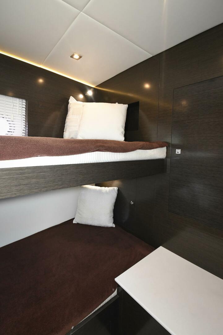 Slide: The Image of 2018 50 Cruisers Cantius - Grateful III - Guest Stateroom - 29