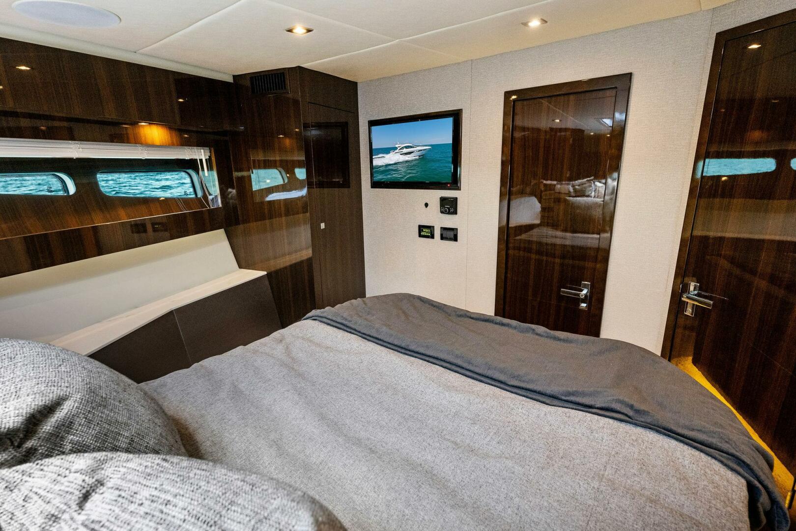 Slide: The Image of 2022 50 Cruisers Cantius - Mint 2 Bee - VIP Stateroom - 4409896