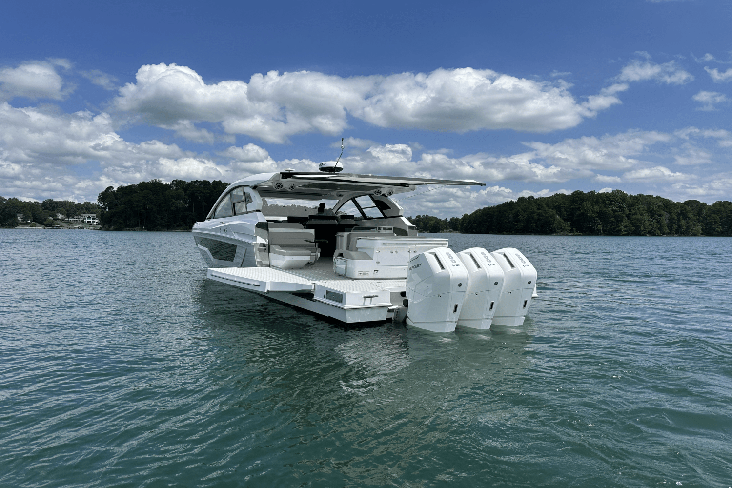 Slide: The Image of Cruisers 50 GLS Outboard 2024 - 12