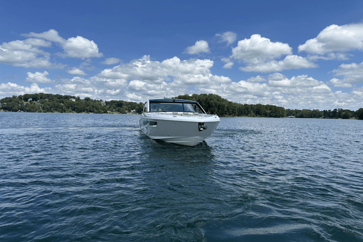 Slide: The Image of Cruisers 50 GLS Outboard 2024 - 17