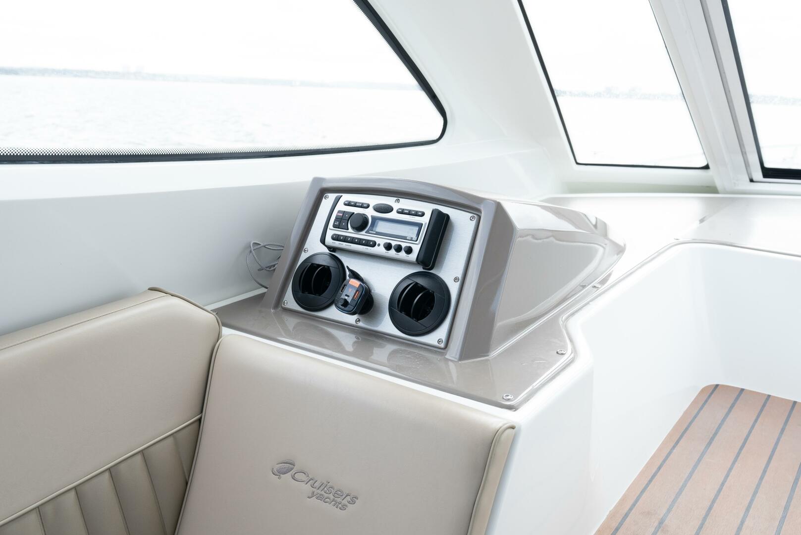 Slide: The Image of Cruisers 520 Sports Coupe 2009 - 4721624