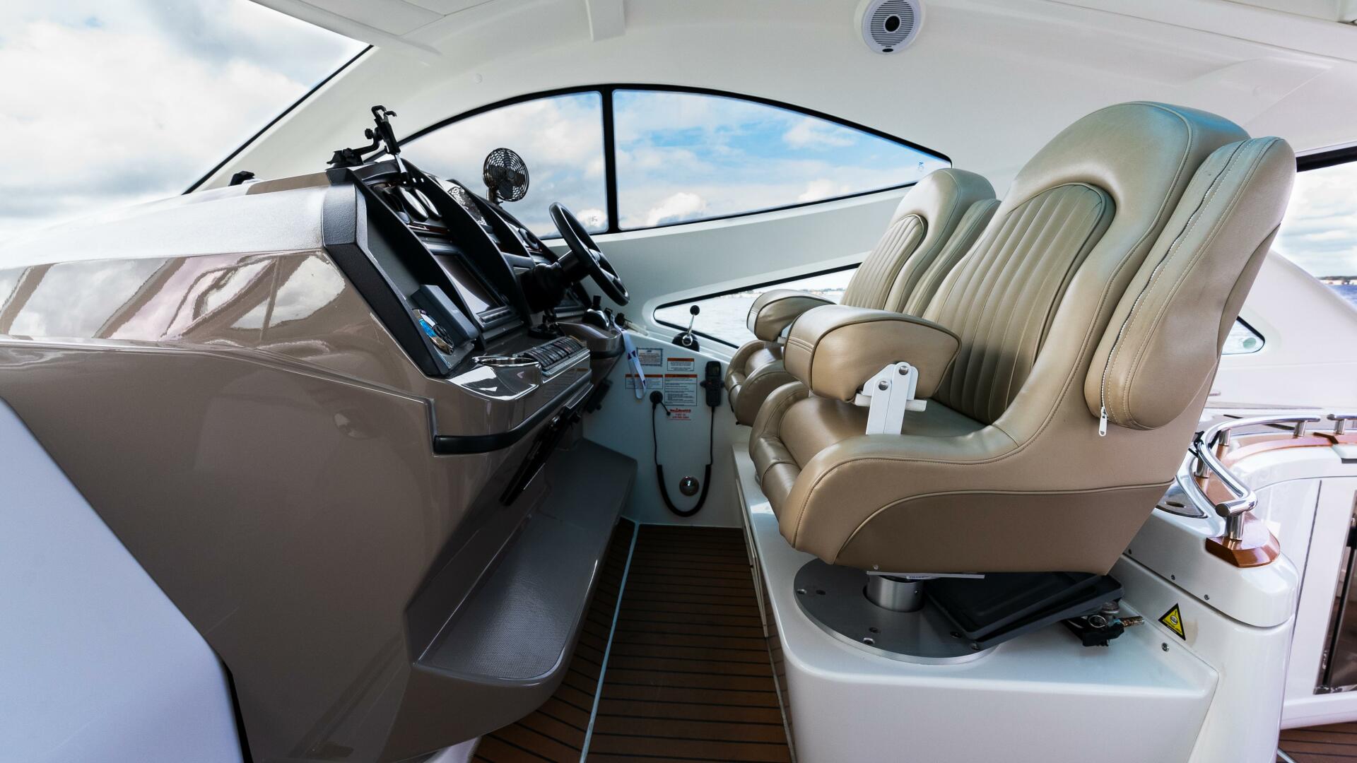Slide: The Image of Cruisers 520 Sports Coupe 2009 - 4721626