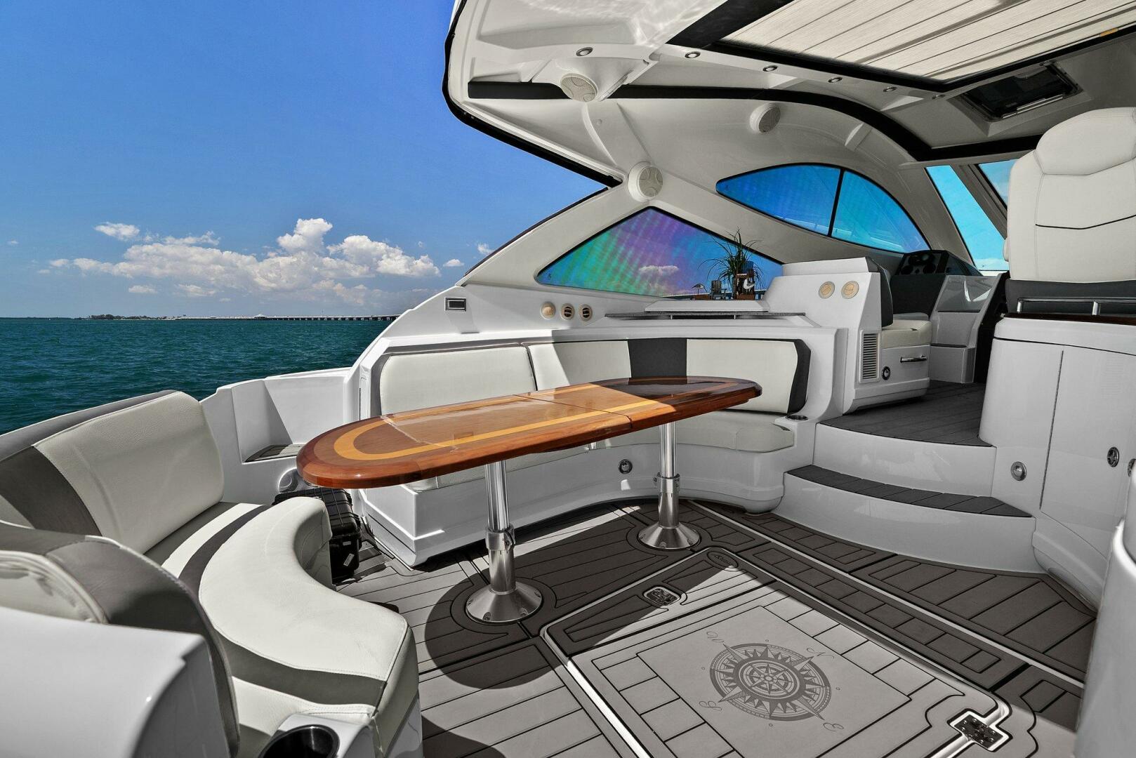 Slide: The Image of 2014 Cruisers Yachts 540 Sport Coupe - 5342410