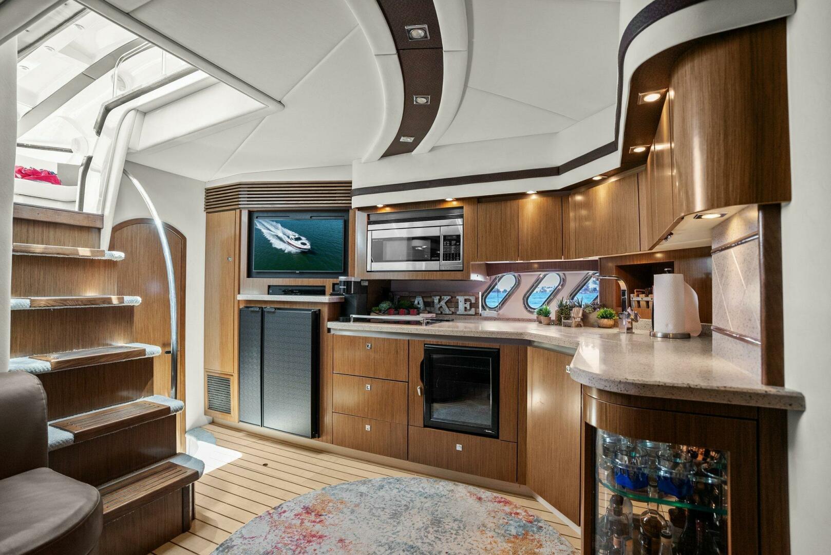 Slide: The Image of 2014 Cruisers Yachts 540 Sport Coupe - 5342414