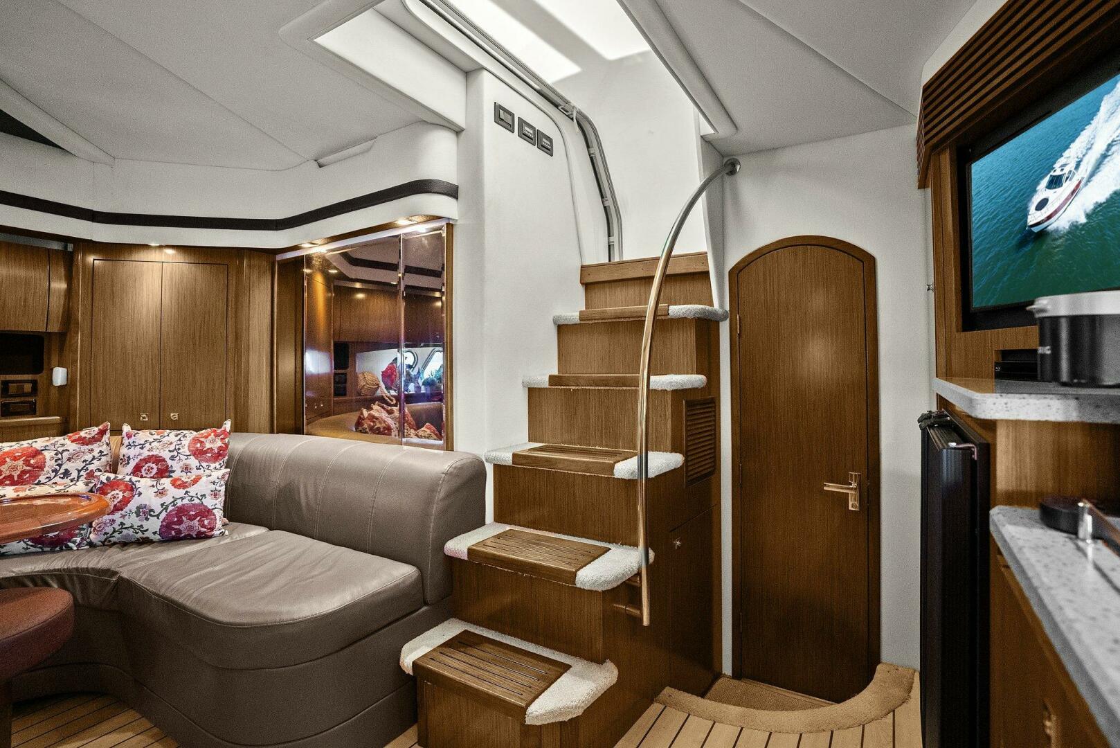Slide: The Image of 2014 Cruisers Yachts 540 Sport Coupe - 5342429