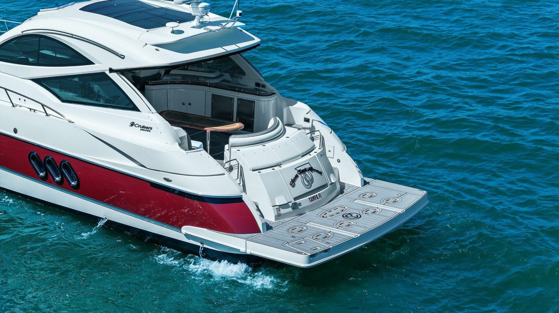 Slide: The Image of 2014 Cruisers Yachts 540 Sport Coupe - 5342472