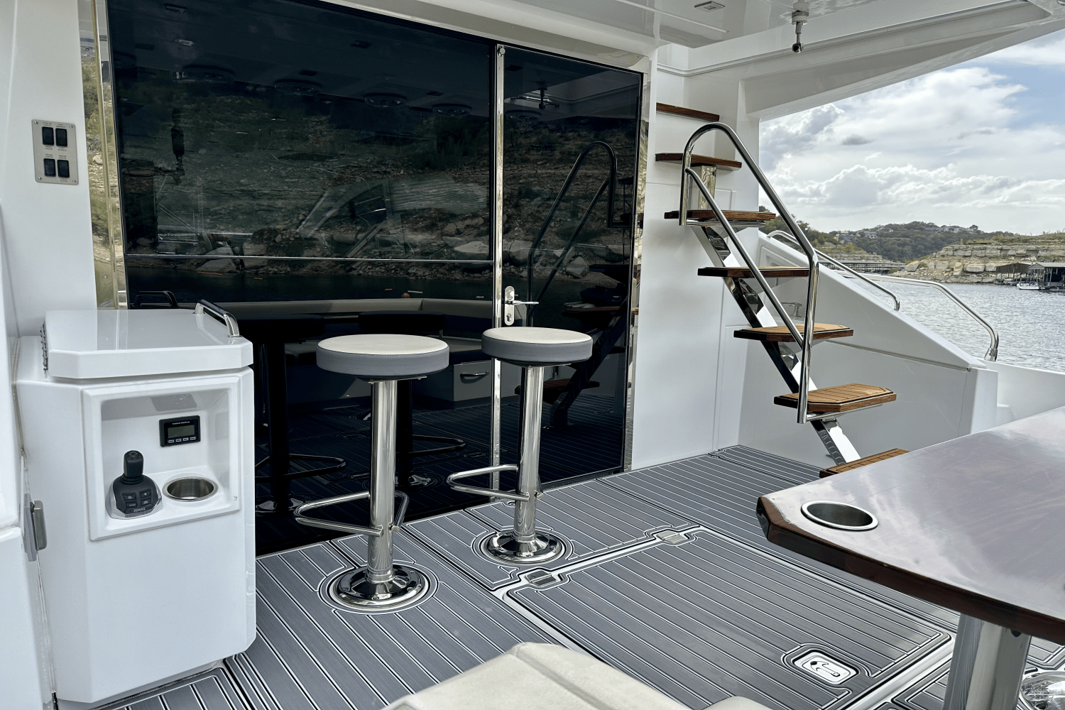 Slide: The Image of Cruisers 60 FLY 2020 - 10