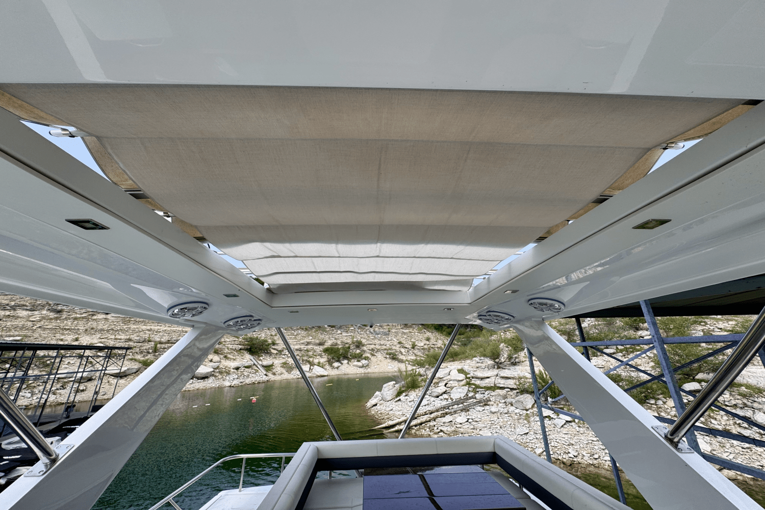 Slide: The Image of Cruisers 60 FLY 2020 - 18