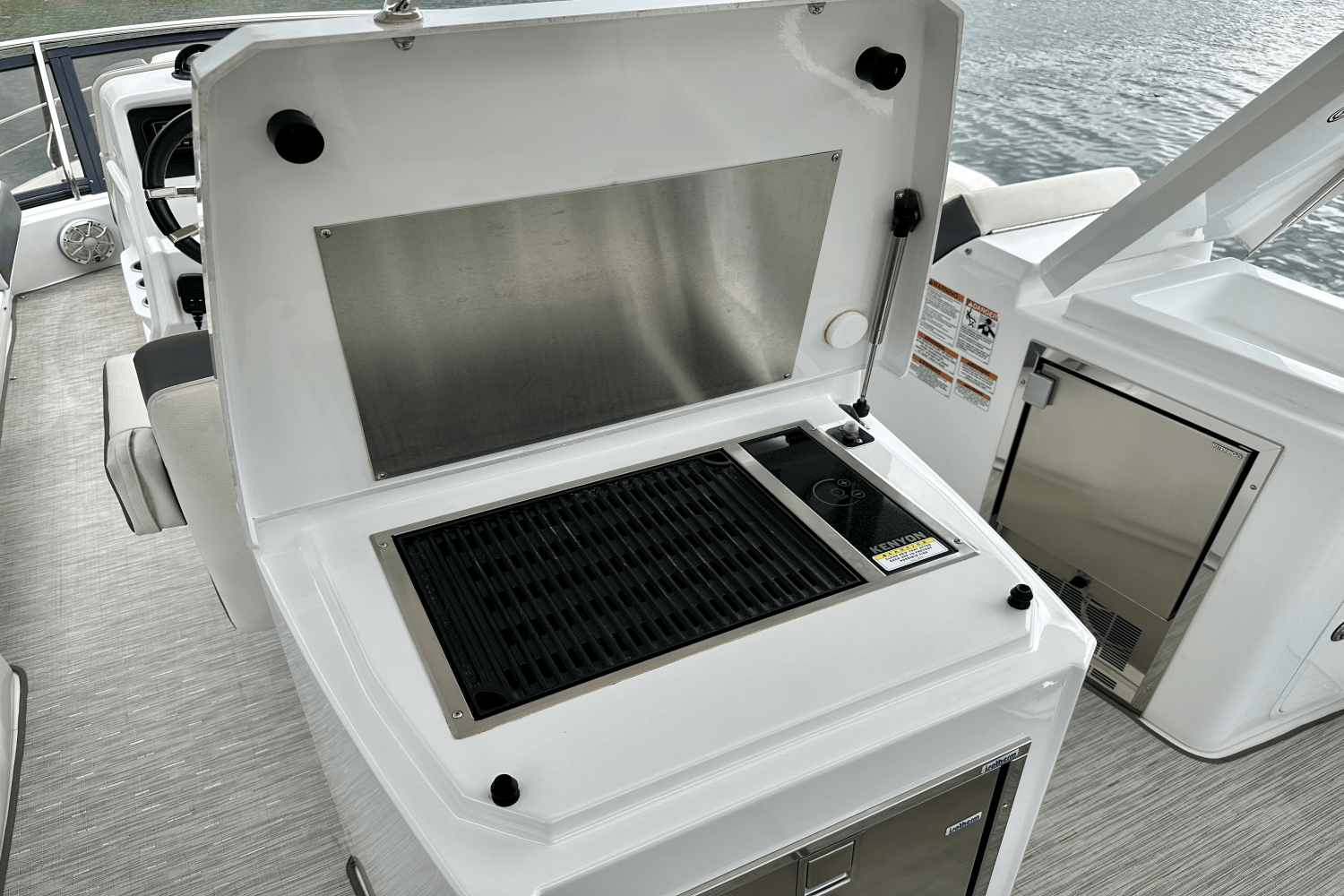 Slide: The Image of Cruisers 60 FLY 2020 - 19