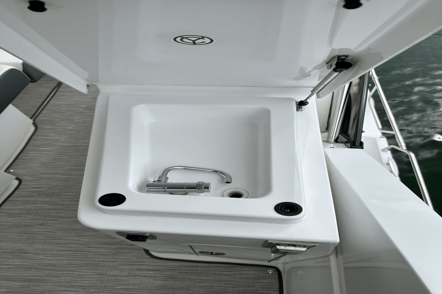 Slide: The Image of Cruisers 60 FLY 2020 - 21