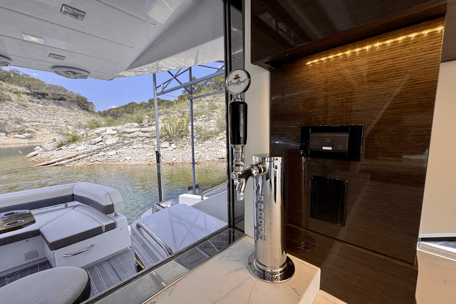 Slide: The Image of Cruisers 60 FLY 2020 - 45
