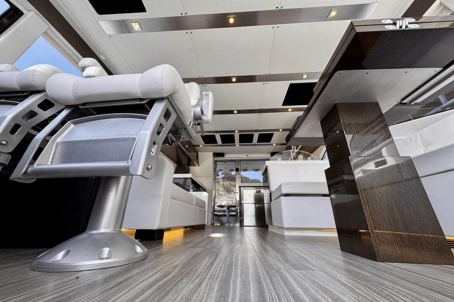 Slide: The Image of Cruisers 60 FLY 2020 - 53