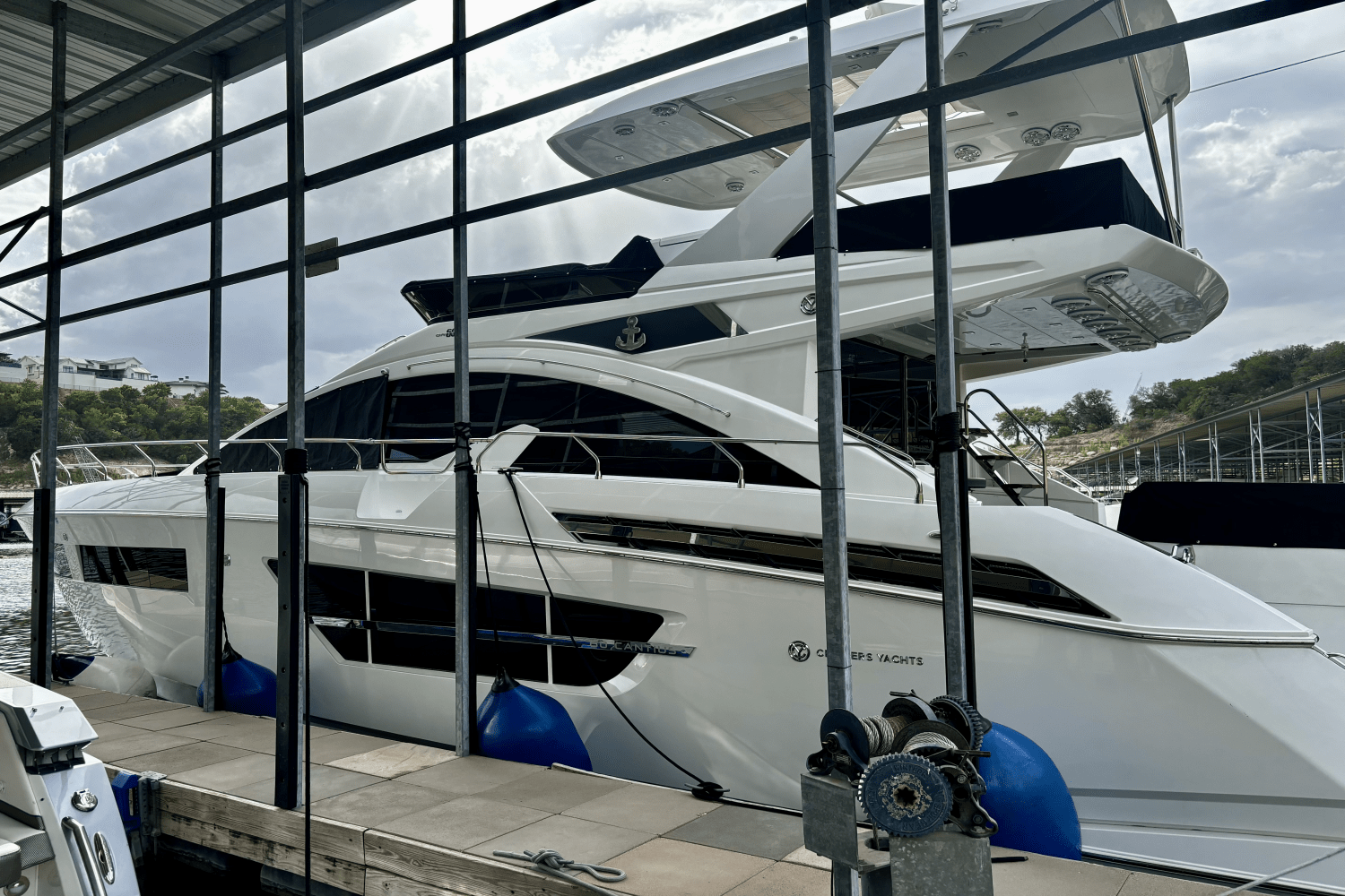 Slide: The Image of Cruisers 60 FLY 2020 - 6