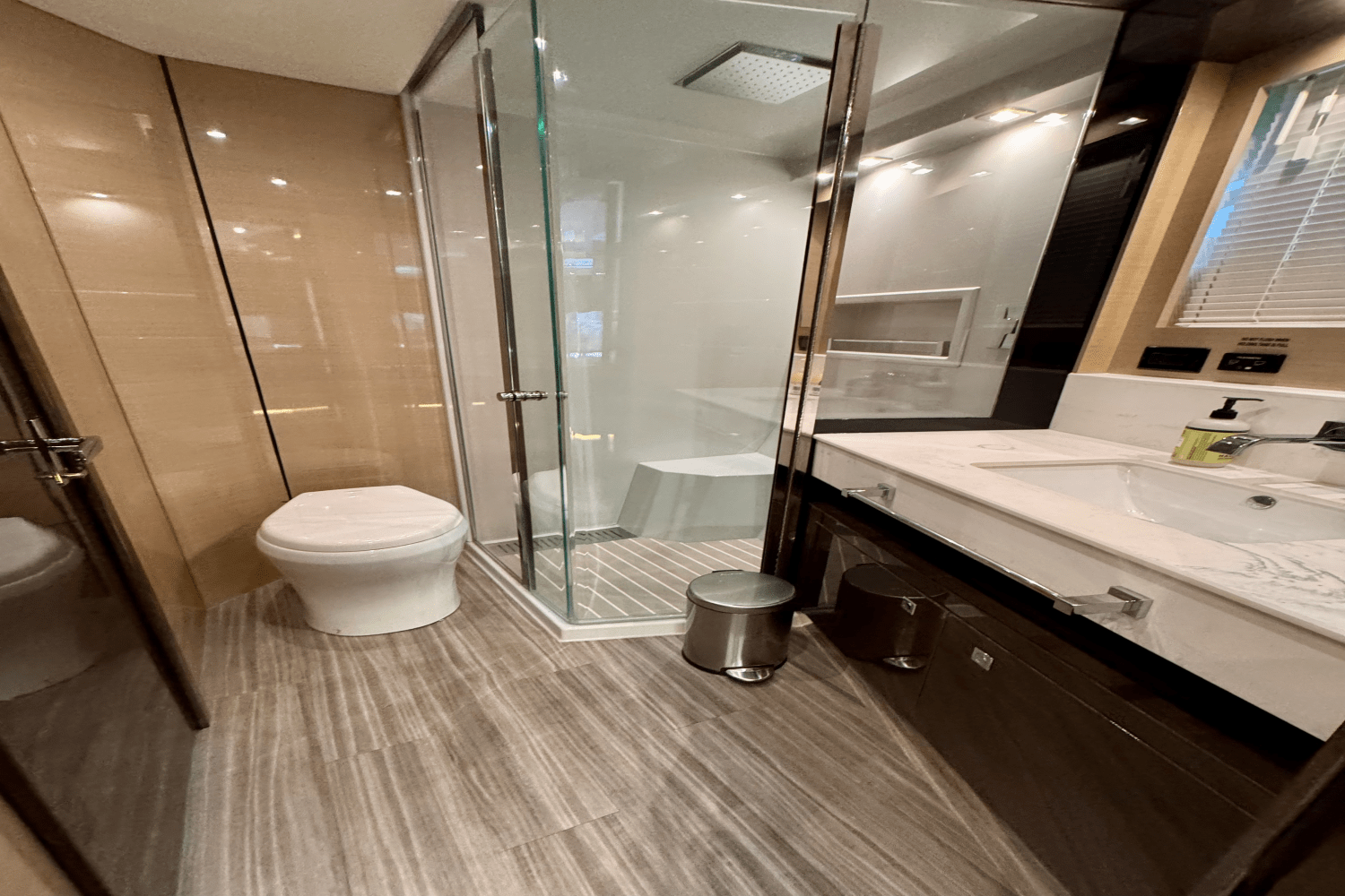 Slide: The Image of Cruisers 60 FLY 2020 - 61