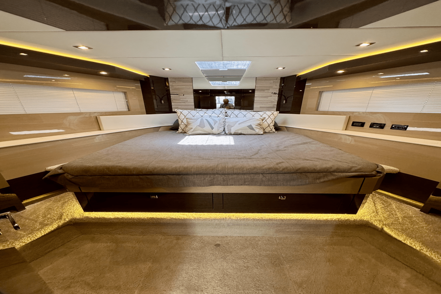 Slide: The Image of Cruisers 60 FLY 2020 - 62