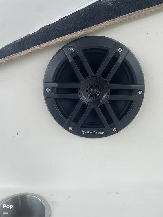 Slide: The Image of Cruisers Yachts 3075 Rogue 1998 - 15754136