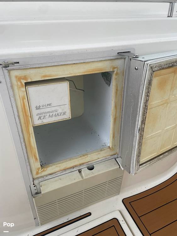 Slide: The Image of Cruisers Yachts 3075 Rogue 1998 - 15754138