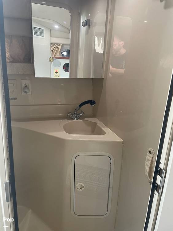 Slide: The Image of Cruisers Yachts 3075 Rogue 1998 - 15754150