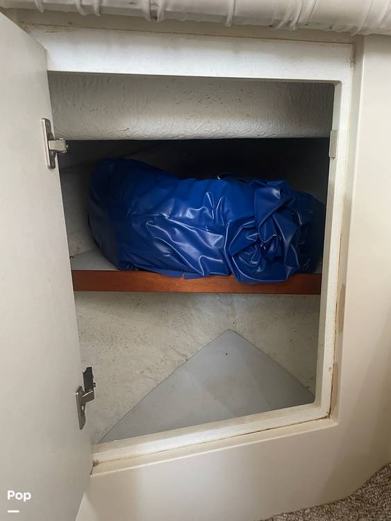 Slide: The Image of Cruisers Yachts 3075 Rogue 1998 - 15754160